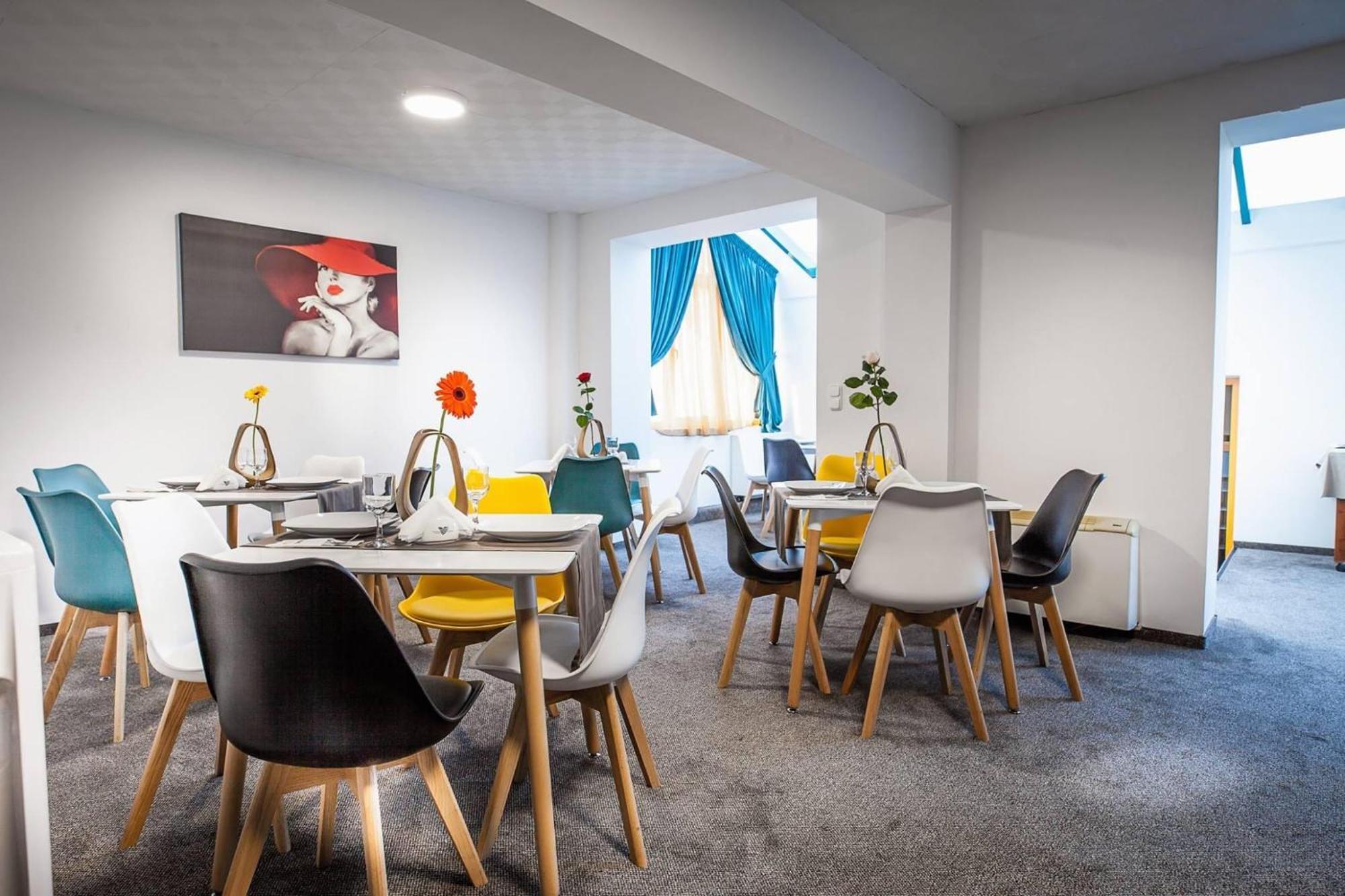 Hotel Ciao Târgu-Mureş エクステリア 写真