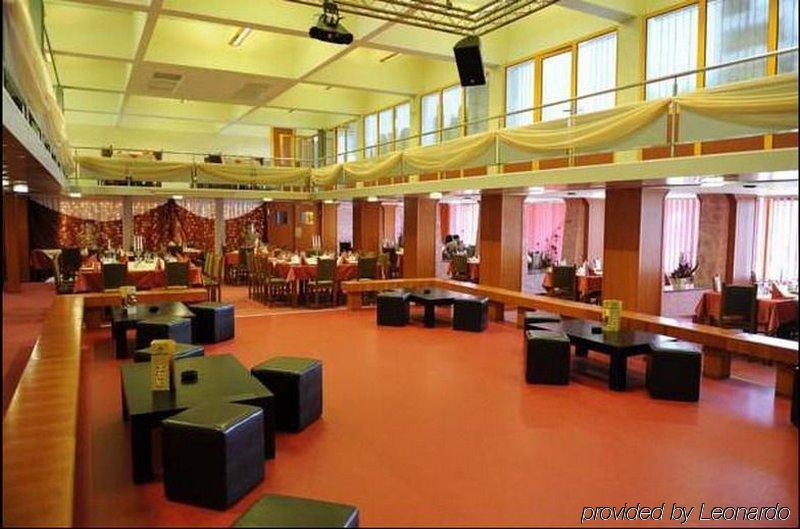 Hotel Ciao Târgu-Mureş エクステリア 写真