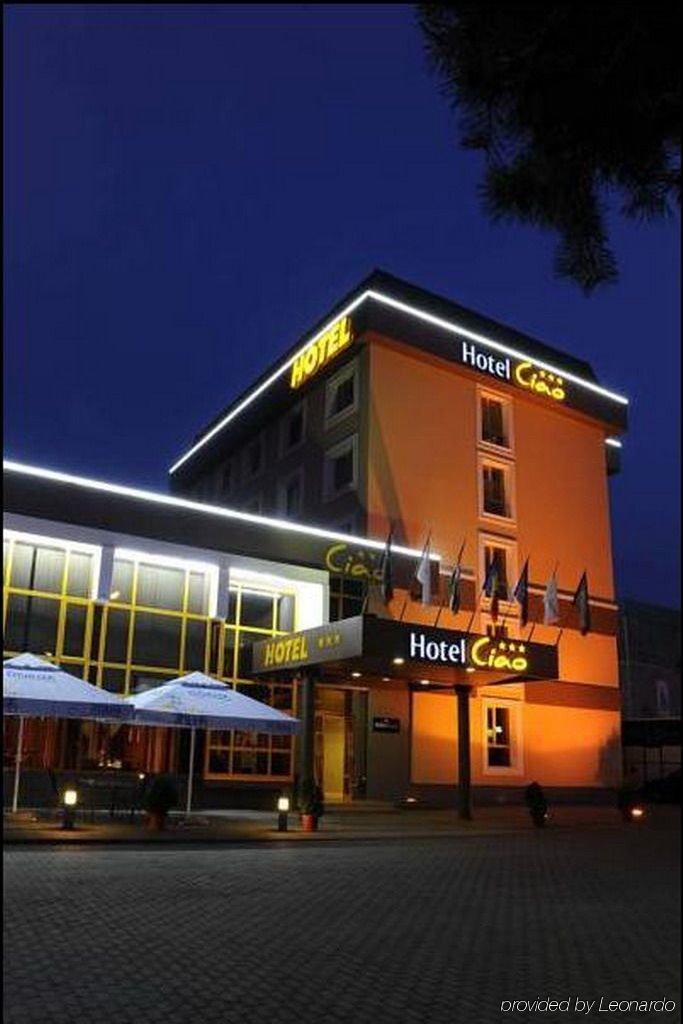 Hotel Ciao Târgu-Mureş エクステリア 写真