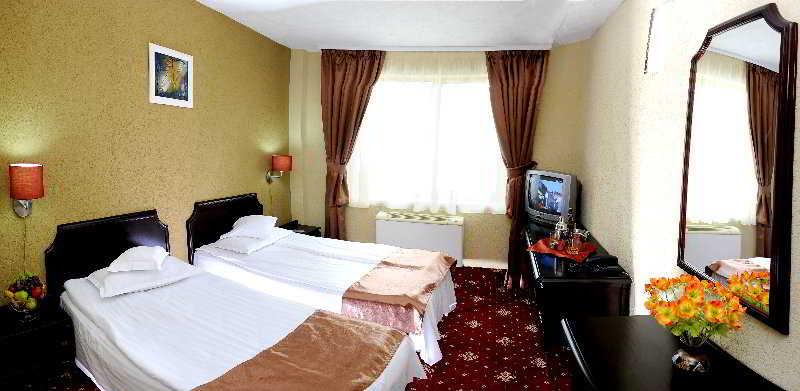 Hotel Ciao Târgu-Mureş エクステリア 写真