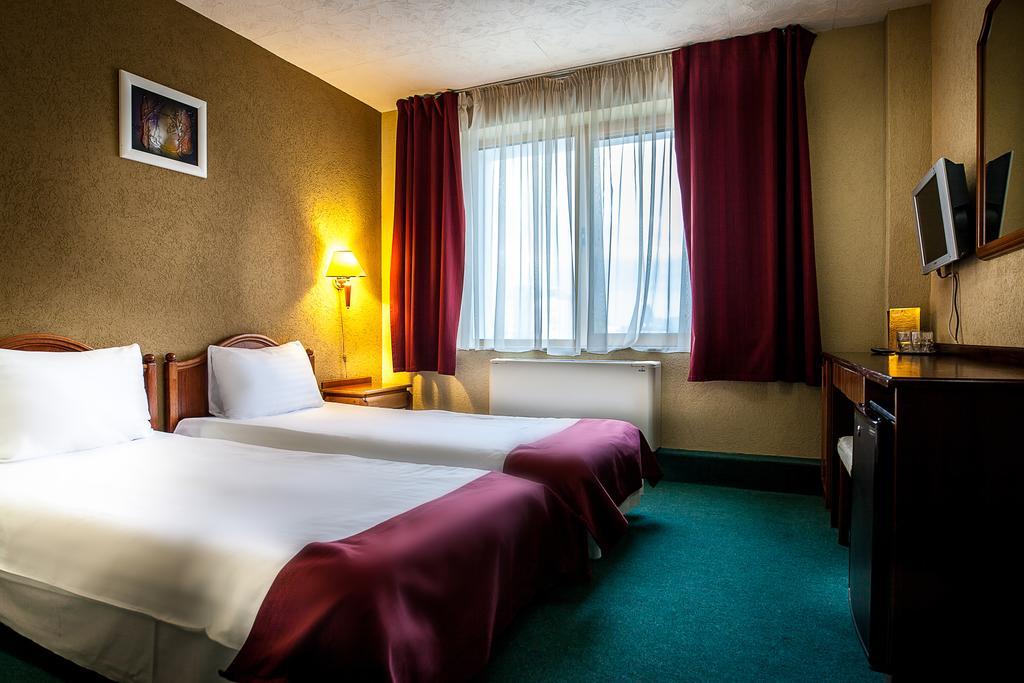 Hotel Ciao Târgu-Mureş エクステリア 写真