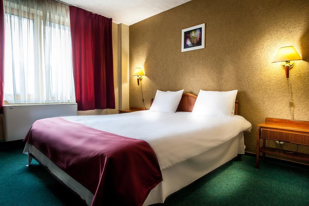 Hotel Ciao Târgu-Mureş エクステリア 写真