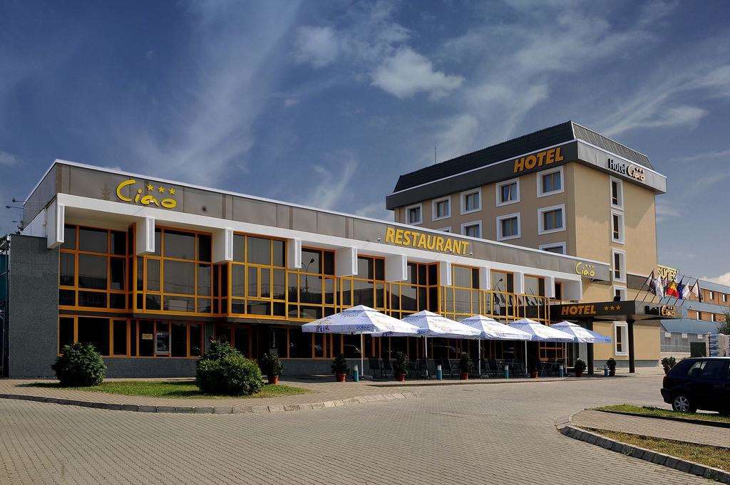 Hotel Ciao Târgu-Mureş エクステリア 写真